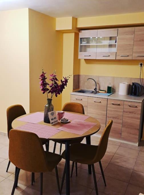 Zenia Home 1 Στην Καρδιά Της Πάτρας Exterior foto